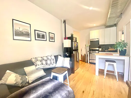 Rented by Nolita Group | media 7