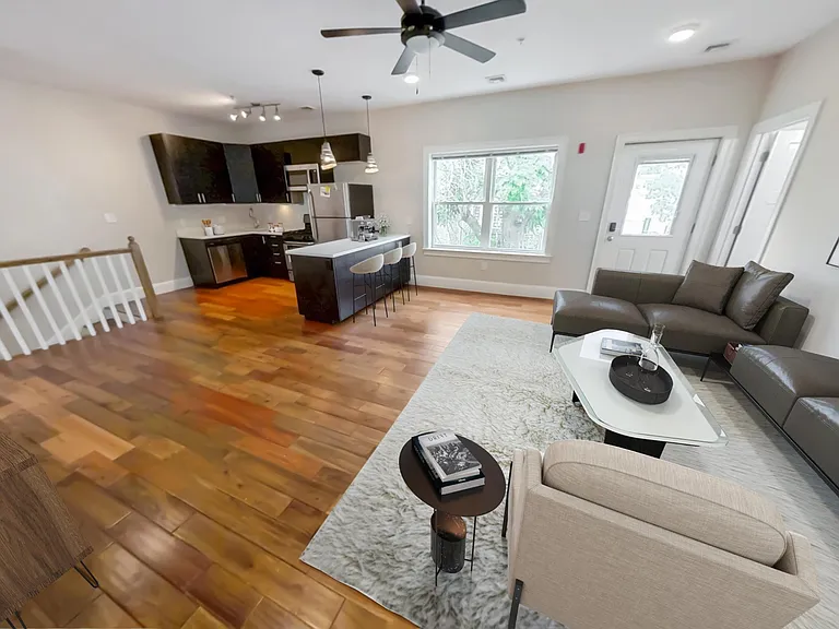 25 Caldwell St #3 — Photo 1