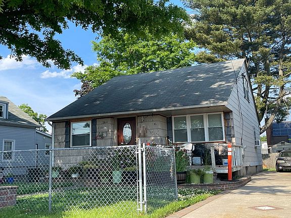 2nd image of 355 Lenox Ave