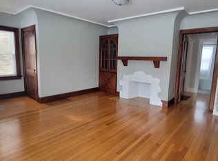1558 E Hampton Rd, Milwaukee, WI 53217