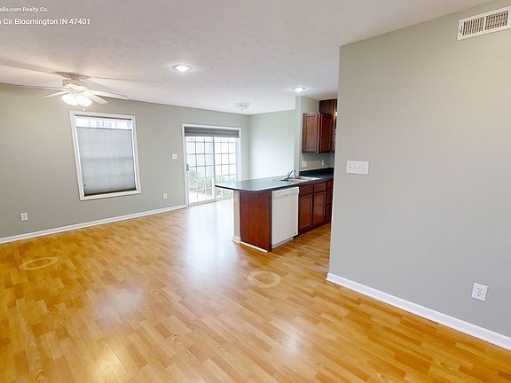 4th image of 3596 S Oaklawn Cir