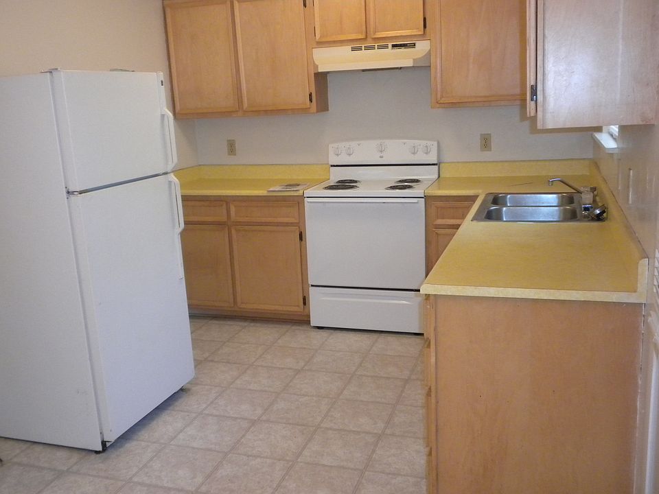 2nd image of 2983 Woodrich Dr