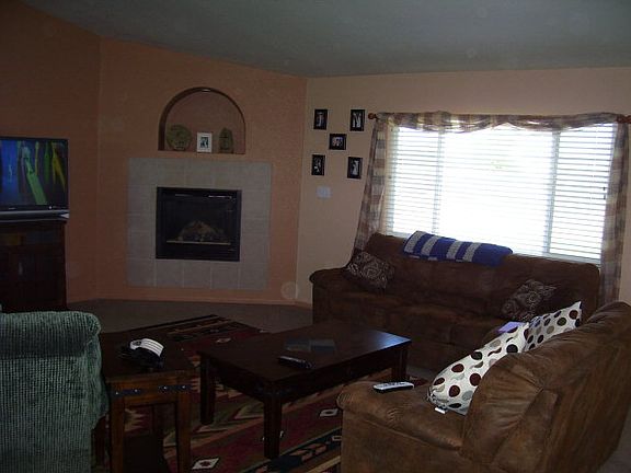 Large living room with Fireplace