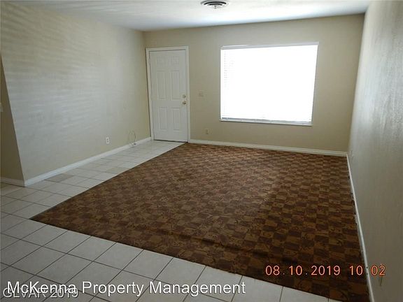 4th image of 4105 Maple Hill Rd