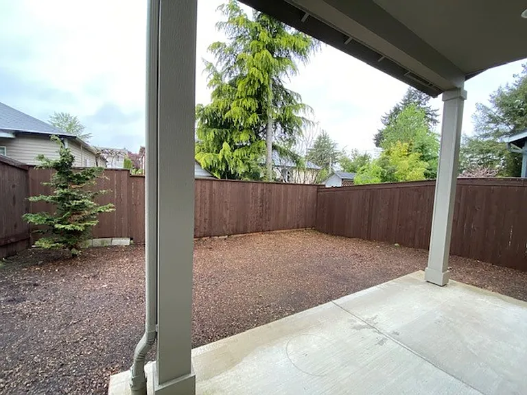 6th Street Townhomes — Photo 4