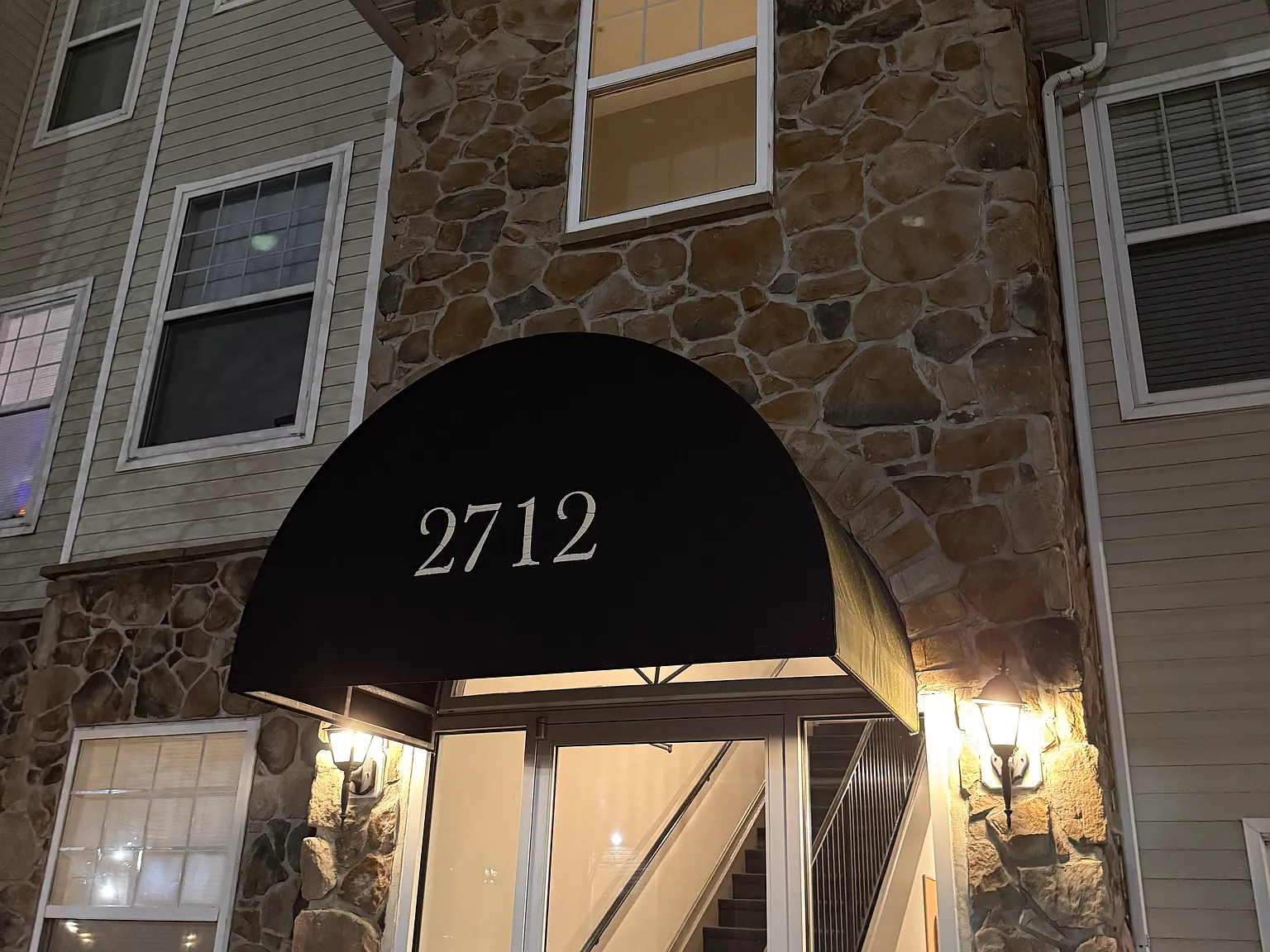 3 bed, 1600 sqft, $2,300 — Photo 4