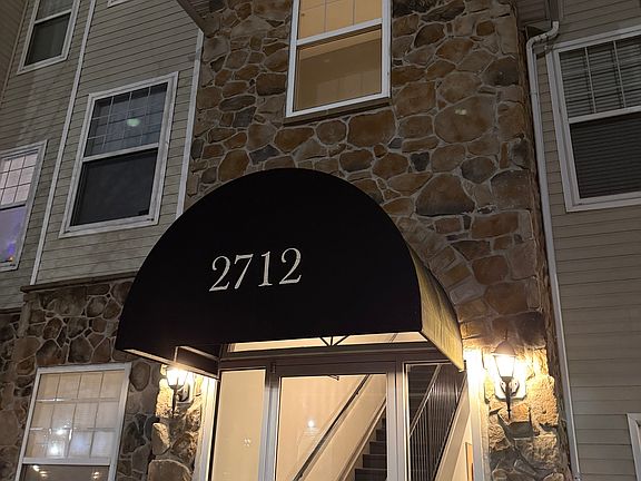 4th image of 2712 Gresham Way Unit 103