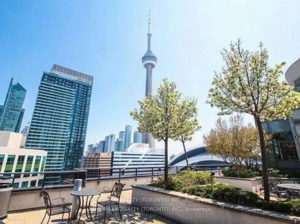 20 Blue Jays Way, Toronto, ON
