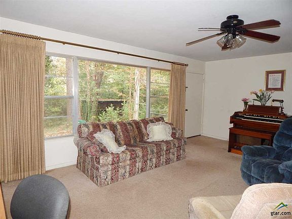 3rd image of 2028 Woodhaven Dr