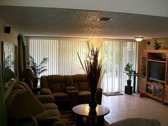 3rd image of 199 NW 118th Dr