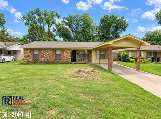 6522 Farmstead Rd, North Little Rock, AR 72117