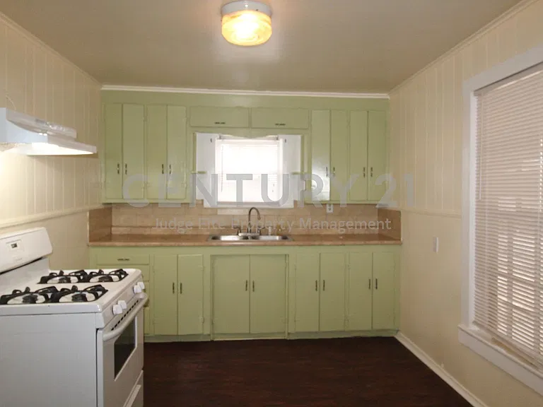 421 Dr Martin Luther King Jr Blvd — Photo 3