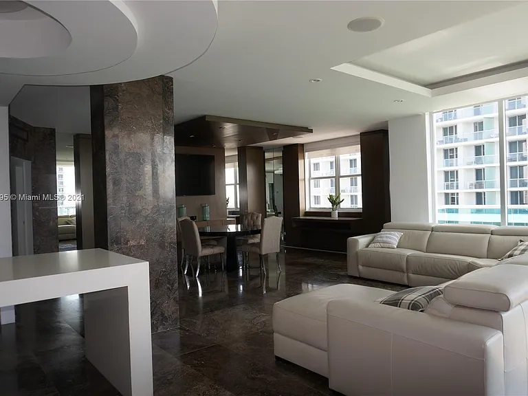 4001 S Ocean Dr #1 — Photo 2