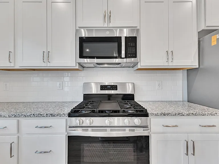804 Montague Ave — Photo 16