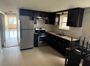 5122 W Addison St #G, Chicago, IL 60641