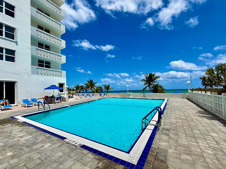 4250 Galt Ocean Dr #14T — Photo 22