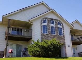 630 Westfield Way #7, Pewaukee, WI 53072