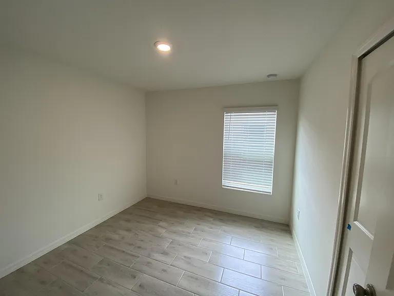 1132 Papaya Cir — Photo 13