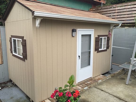 Workshop, with power, heat 