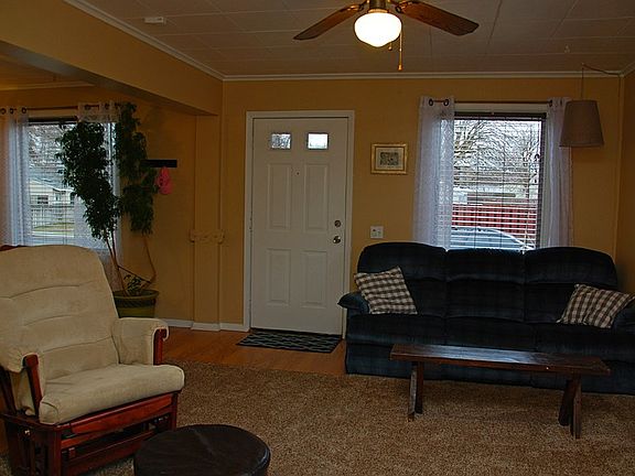 3rd image of 1739 N Lee St