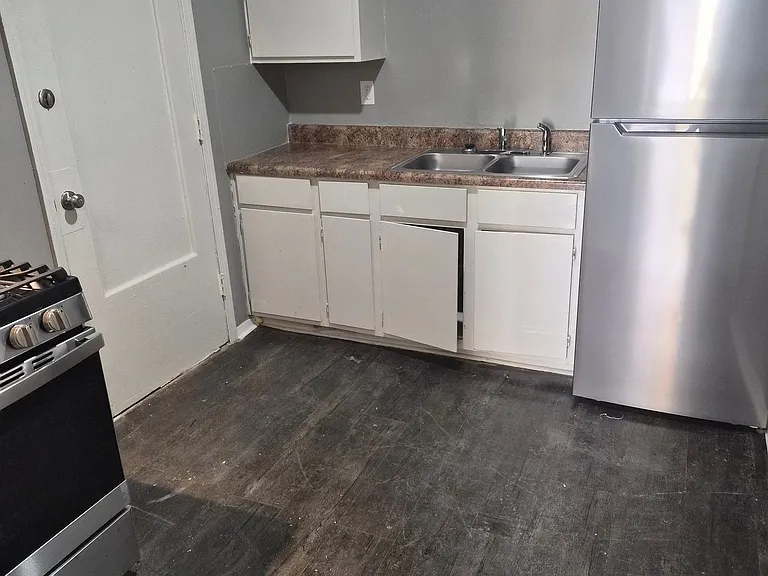 Imogene Apartments — Photo 11