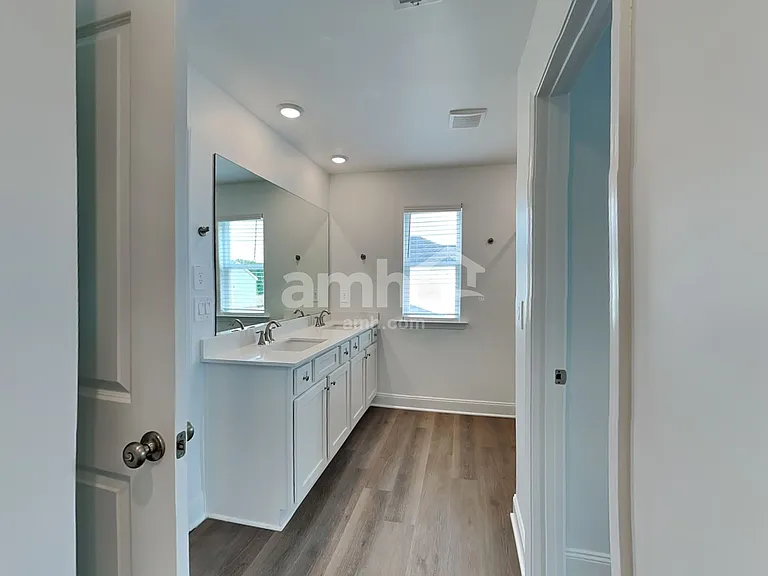 330 Golucke Way — Photo 11