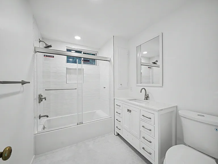 10424 Oletha Ln — Photo 36