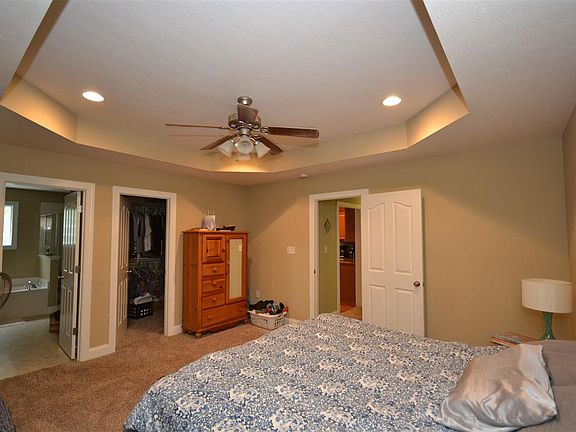 4th image of 740 Sugarberry Ave
