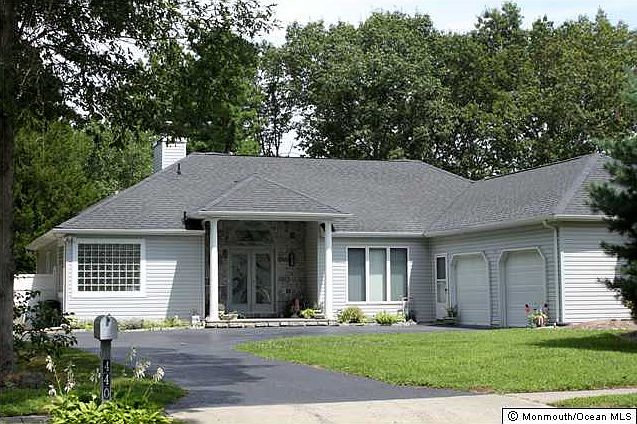 2nd image of 440 Lake Barnegat Dr N