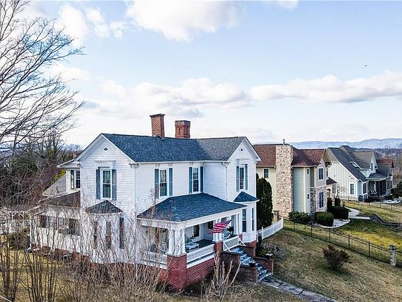 2nd image of 519 Maple St