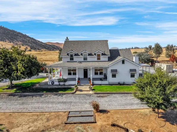 1969 N Pederson Ave, Sanger, CA 93657