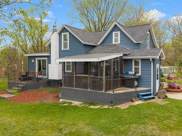 206 Church St, Merrimac, WI 53561