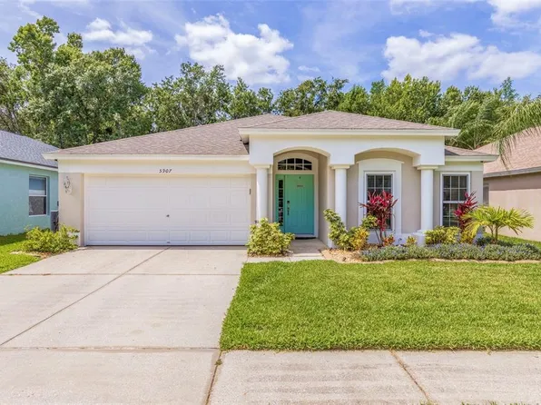 5907 War Admiral Dr, Zephyrhills, FL 33544