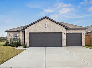 650 Escondido Dr, Dayton, TX 77535