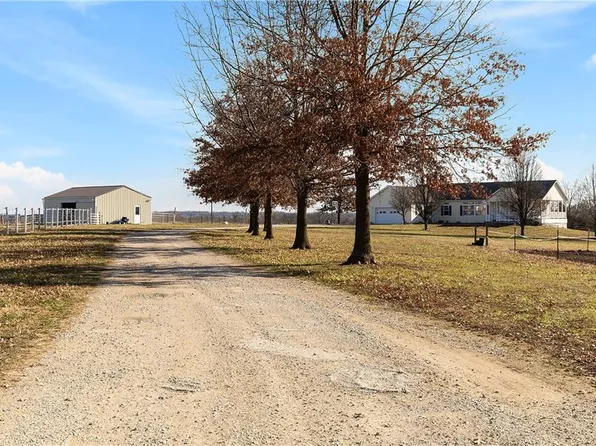 116 SE 180th Rd, Warrensburg, MO 64093