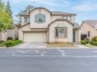 4056 W Pear Tree Ln, Fresno, CA 93722