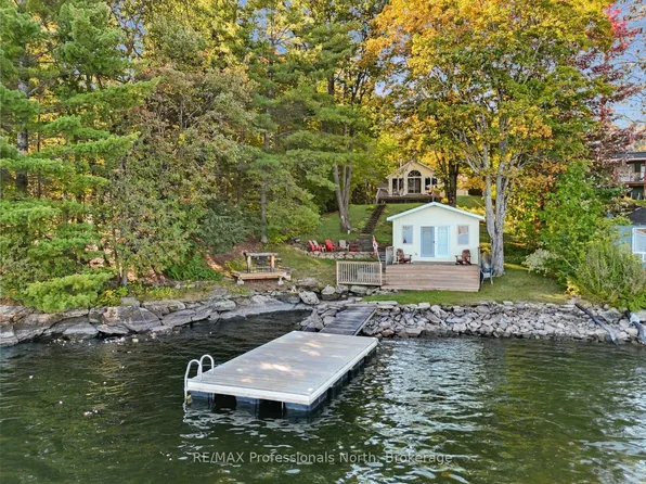 1035 Harvest Moon Ln, Algonquin Highlands, ON K0M 1J2