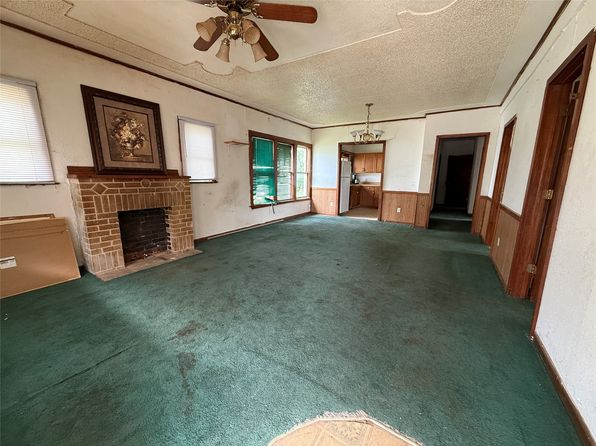 612 Plum St, Coleman, TX 76834