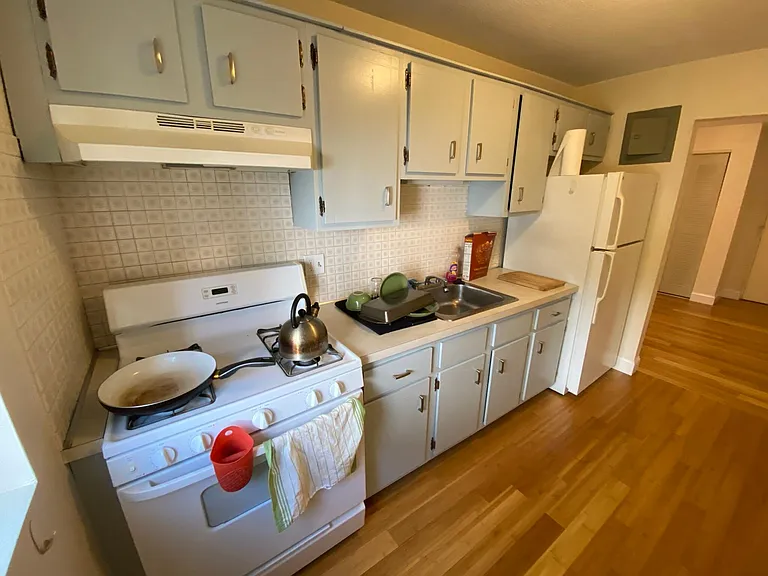 12 Cameron Ave #2 — Photo 17