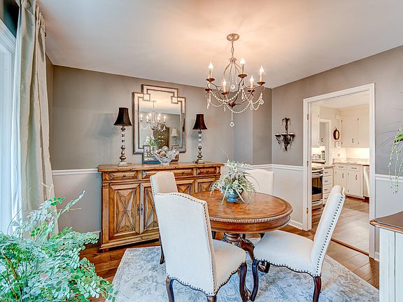 5th image of 105 Pelican Ct