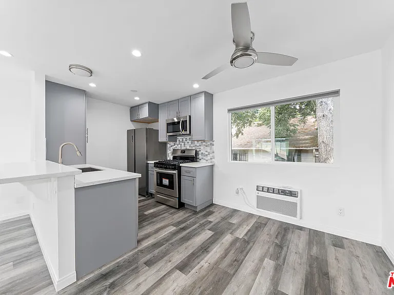 646 Tularosa Dr #4 — Photo 10