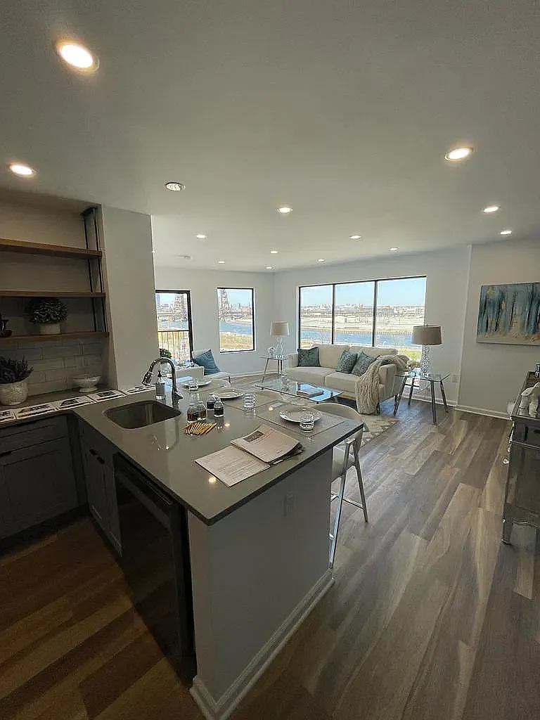 1 bed, 600 sqft, $2,449 — Photo 1