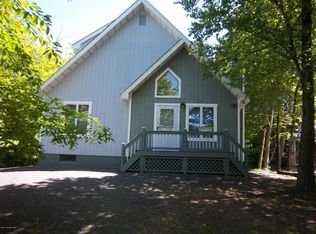 3139 Carobeth Dr, Tobyhanna, PA