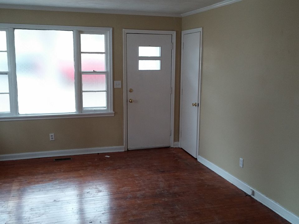 1st image of 926 Kellogg Ave NW
