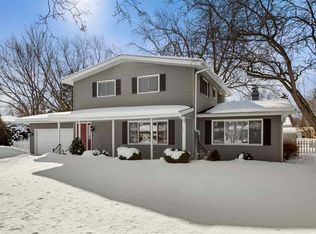 1017 E Park Ridge Ave, Appleton, WI 54911