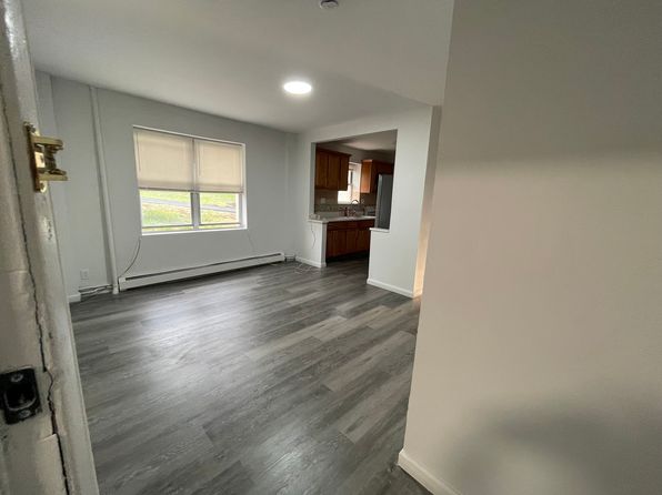 473 Macarthur Ave FLOOR 1