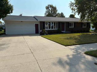 824 6th St, Kewaunee, WI 54216