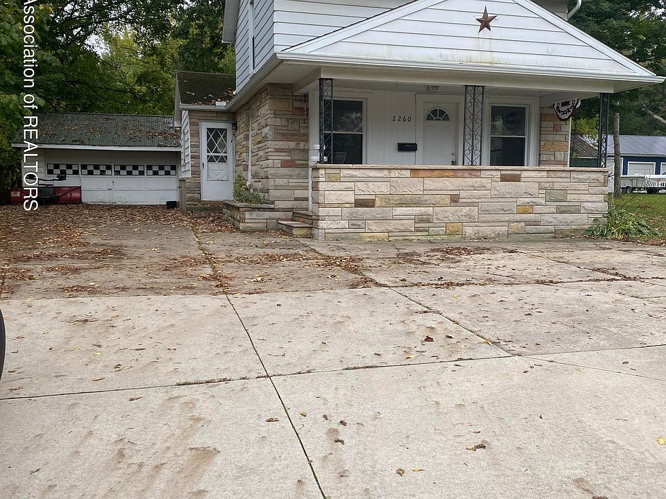 1st image of 2260 E Grand River Ave