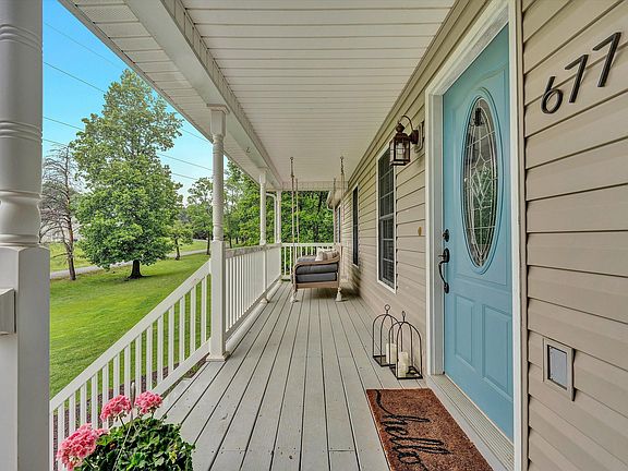 4th image of 677 Deerfield Rd
