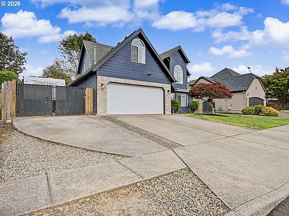 2nd image of 3008 SE Laura Ave